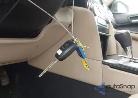 2013 Toyota Camry Le z USA, uszkodzony, nr VIN 4T4BF1FKXDR315037